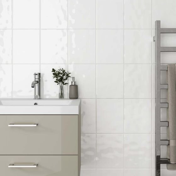 Rocky Gloss White Ceramic Wall Tiles Per m²